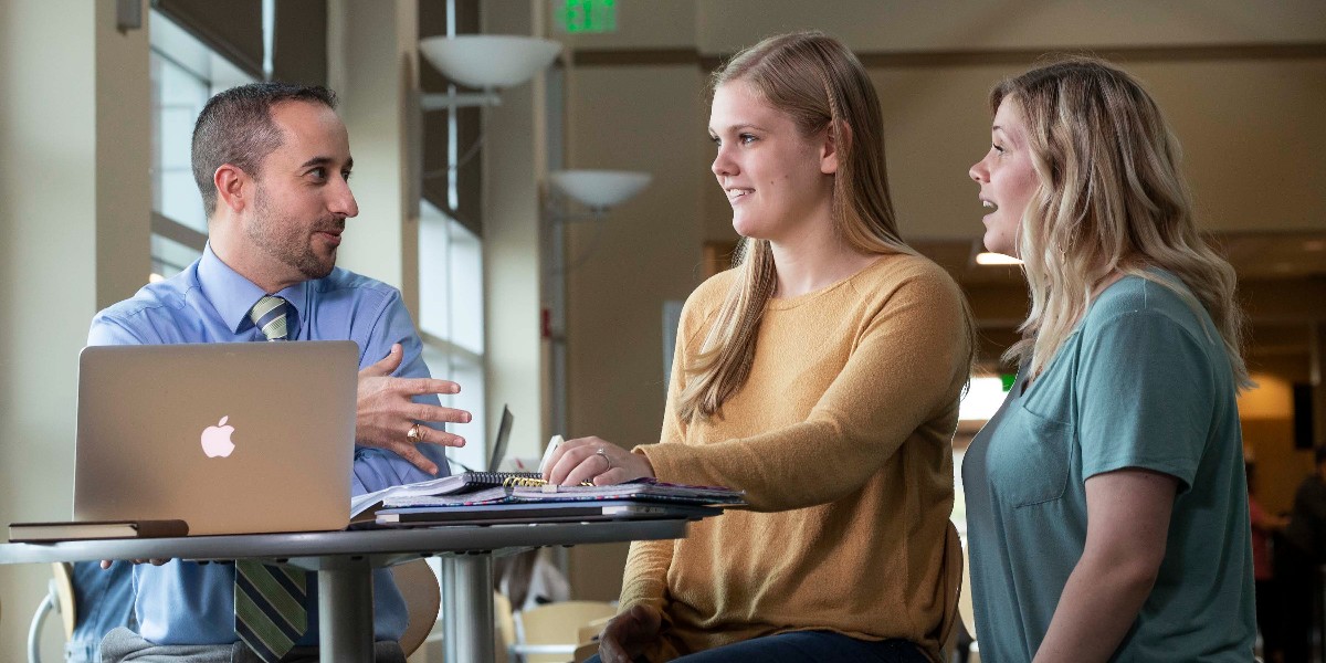 USCUpstate's tweet photo. APPLY NOW! We are providing financial assistance to students interested in teaching Science or Math. For the 2021-22 academic year, 10 full-tuition scholarships ($11,688 each) will be awarded. Application deadline for Fall 2021 is July 15. More info: https://t.co/T2jJPtaBn6 https://t.co/oNmDXpoBWw