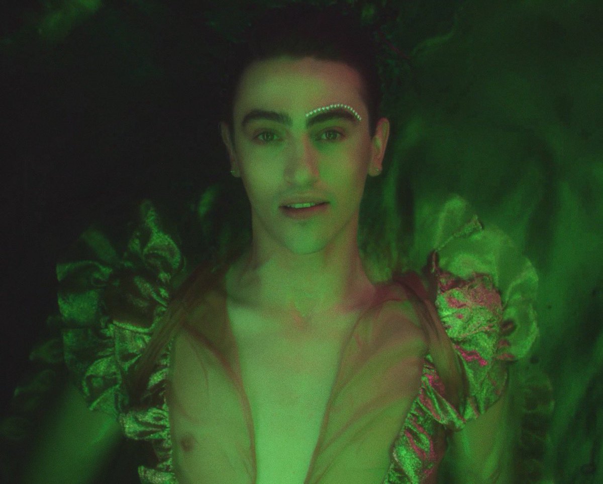 “Falene”, il videoclip fuori ora.

➡️ youtu.be/3hGnkNQ038c