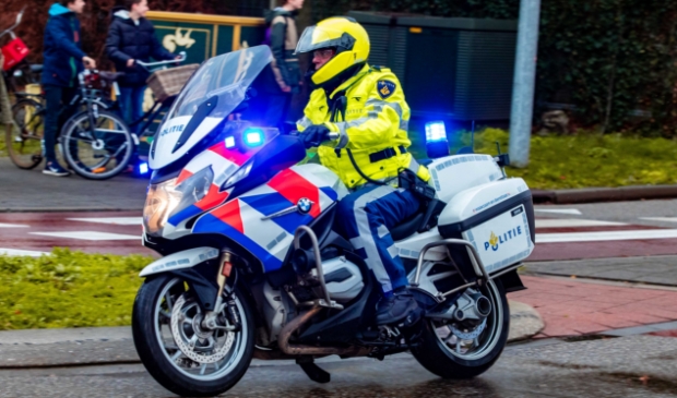 Politie blijft bij eerder standpunt over ongeval Kleine Drift: fietsster verleende geen voorrang - ..