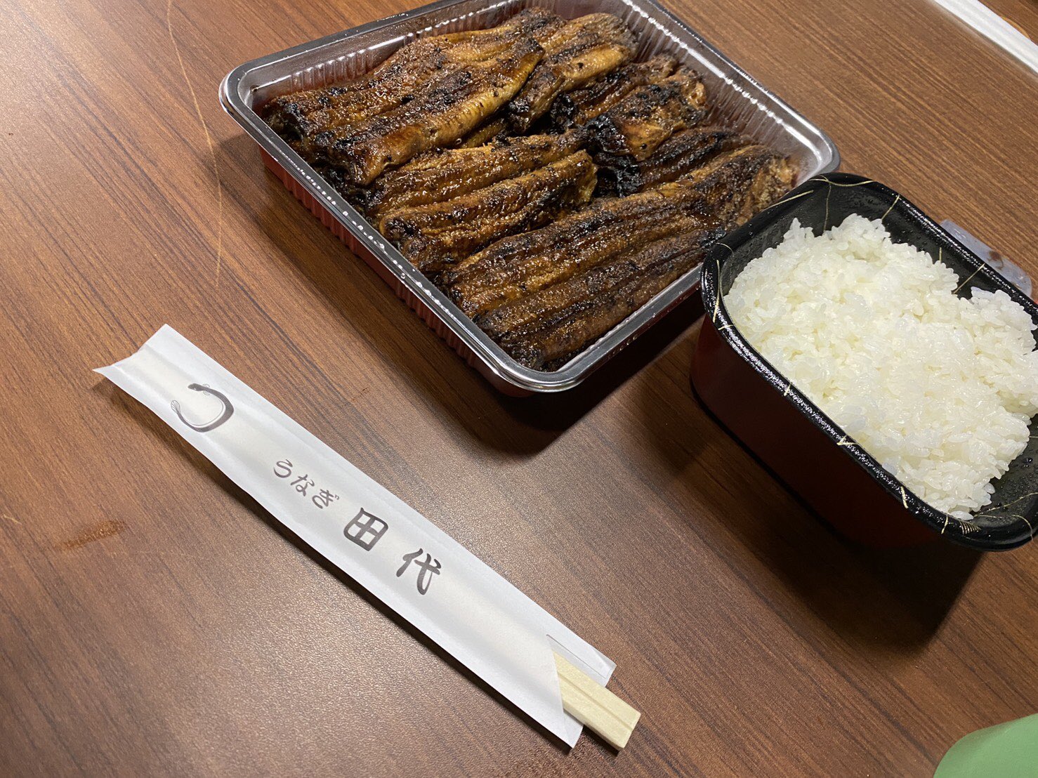 お相撲さんドットコム Sumoexperience Com こんばんは ぶんちゃんです 今日は所用で愛知県の瀬戸 市に来ています 瀬戸市で有名な鰻屋さん 田代 の鰻丼いただきました 今まで食べた鰻丼の中で間違いなく1位です ご馳走様でした T Co