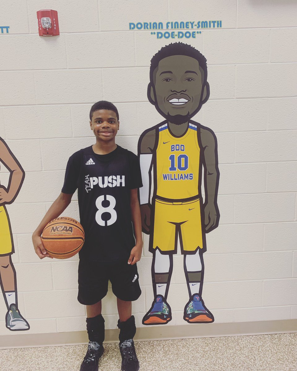 Flyb_100k's tweet photo. “DreamChaser Word To @meekmill @757Push 2027 Guard TaShawn Cuffee S/o @doefinney_10 🏀 .......  #Motivation #YoungMamba https://t.co/bX3NO9AYjc