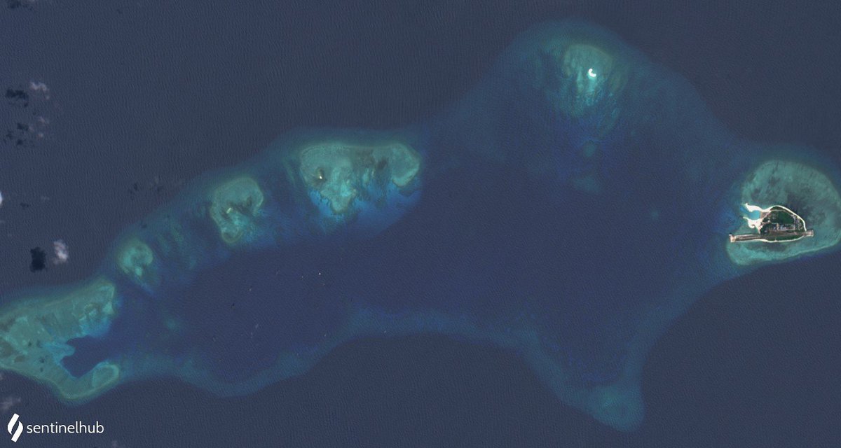 supbrow's tweet photo. @sentinel_hub @AndrewSErickson @duandang @ryankakiuchan 2/ Also on 30 Jun, 🇪🇺#Sentinel2 imaged Subi Reef, abt 200km northeast of Fiery Cross Reef, and just 22km from 🇵🇭 Thitu Island.
Note the most likely Chinese Fishing Vessels, likely anchored in the reefs.
@jaytaryela https://t.co/e8i0TWDjrw