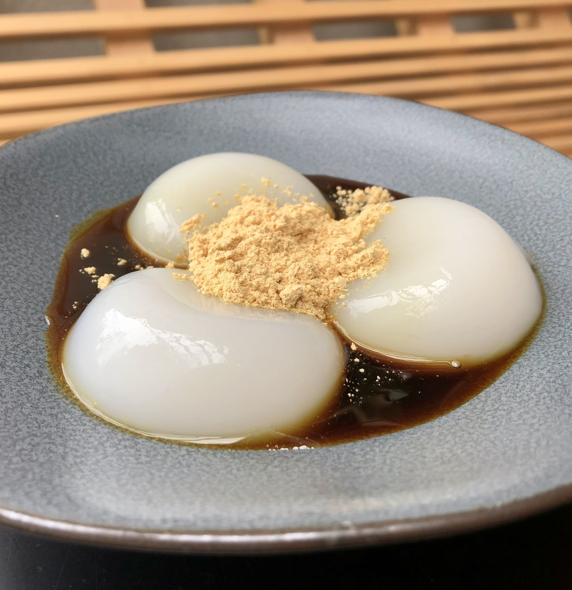 元祖くず餅 船橋屋 皆さん 事件です 有吉さんのインスタに みずくずもちが 載っています Ariyoshihiroiki 表参道beside