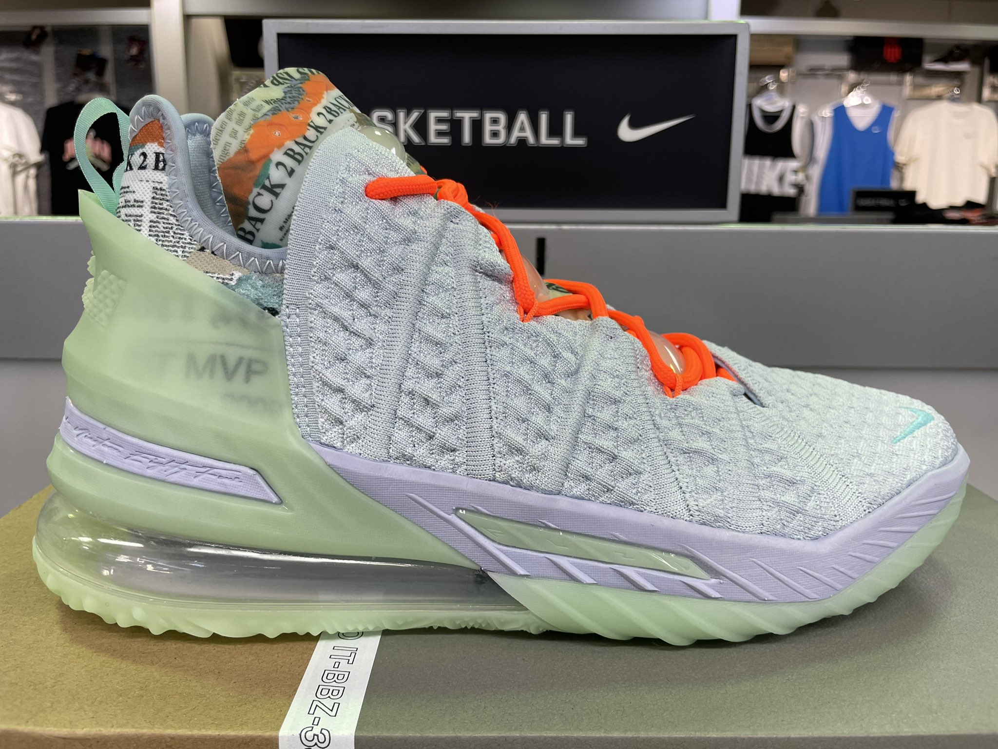 Gallery 2 バスケットボールの部 Sur Twitter 7 1 木 発売 Nike Lebron Xviii Cq92 401 T Co Hnblyqmpet Gallery2 ギャラリー2 ギャラ2 バスケットボール バスケ Basketball Lebronjames Lebron Lebron18 Lebron18jamesgang