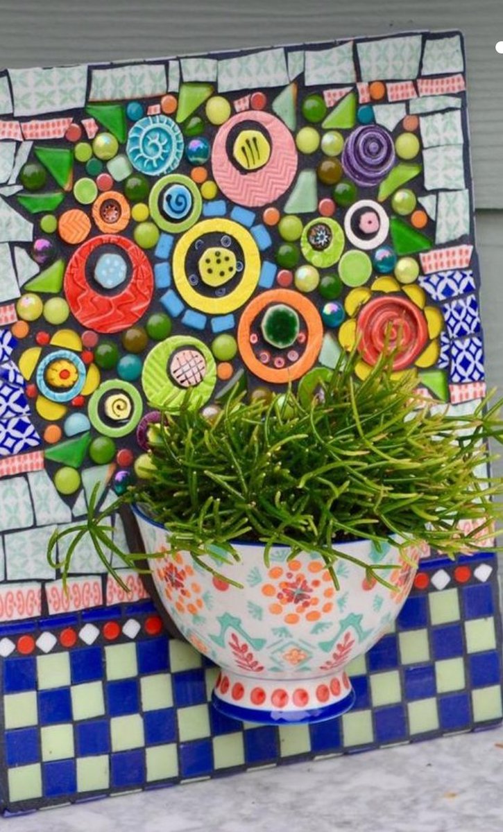 HeartInArt_UK's tweet photo. This is our August mosaics project. Get intouch with us if you would like to join us making one.
Email: Ksyoung@heartinartworkshops.co.uk
#Teacupdecor #relaxchatcreate #mosaicart #mosaicworkshops #mosaicsforyou #mosaics #mosaicclasses https://t.co/TNy2Km4rkQ