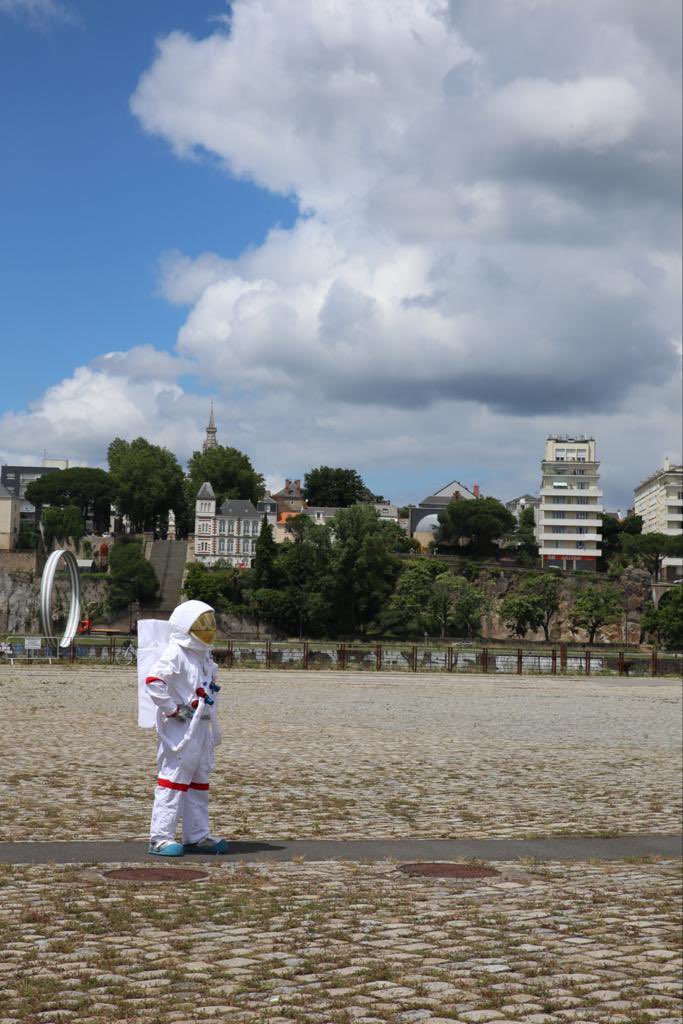 Un habitant très spécial vient d'atterrir au Hangar à Bananes. Qui est cet astronaute venu à Nantes ? 🤔🚀