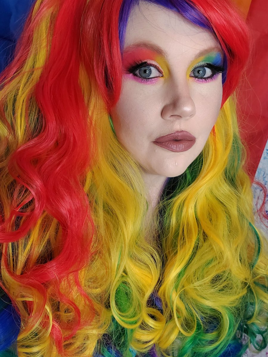 Buffa514's tweet photo. πRAINBOW WEEK FINALE!!! HAPPY PRIDE, Y'ALL!!β€π§‘ππππ #makeupwithmanda #rainbowweek #rainbowmakeup #pride #pride2021 #pridemakeup https://t.co/VR4JfsSqph