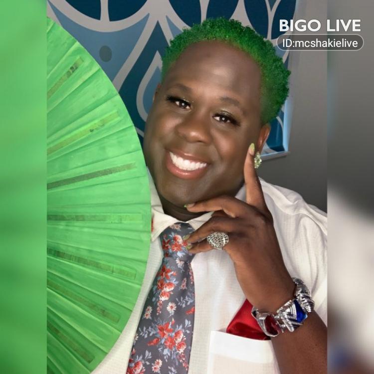 PlsLetMeExplain's tweet photo. Come to chat in 🍵 Shakie 💚's LIVE room and earn bonus! New users fill in my invitation code 140209750 and find mor
https://t.co/1ZL0r4kI5F https://t.co/rue5xOf9Ur