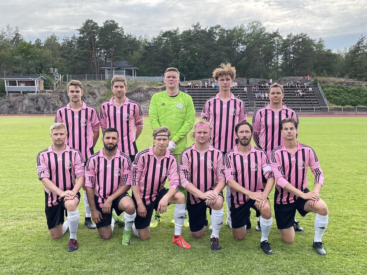 <a href="/JyTy93/">Jyrkkälän Tykit</a> vs <a href="/VG62Edustus/">VG-62 fani numero uno</a>