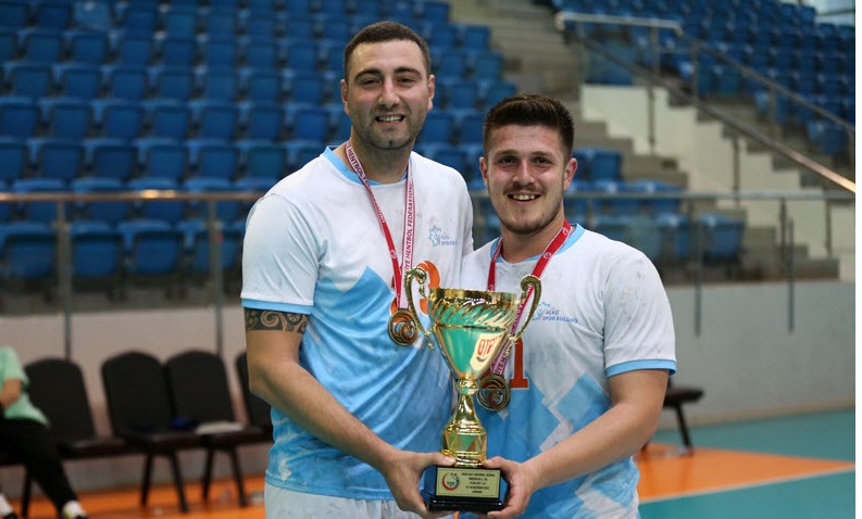 AlanyaAlku's tweet photo. Plaj Hentbolu A Milli Takımına seçilen ALKÜ Spor Kulübü Hentbol Takımı Oyuncusu Anıl Tanman, Köyceğiz'de çalışmalarına devam ediyor. Plaj Hentbolu A Milli Takımı ve sporcumuza müsabakalarda başarılar dileriz. https://t.co/8zOh8nbme5