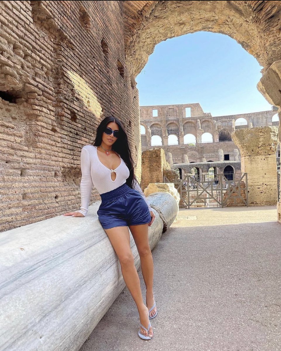 When in Rome… Kim Kardashian West @kimkardashian