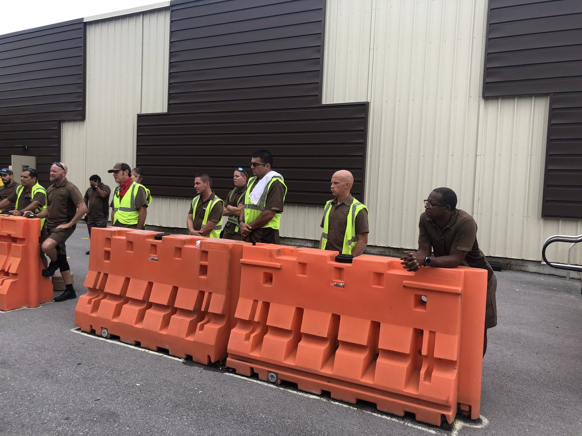 Summer School is in session. ORS <a href="/DalimonteLinc/">Linc Dalimonte</a> talking to our most at risk under 3 year drivers. Linc and the safety team trying to reenforce and re teach basic methods so our young RCPDs and 22.4 work and drive safe.