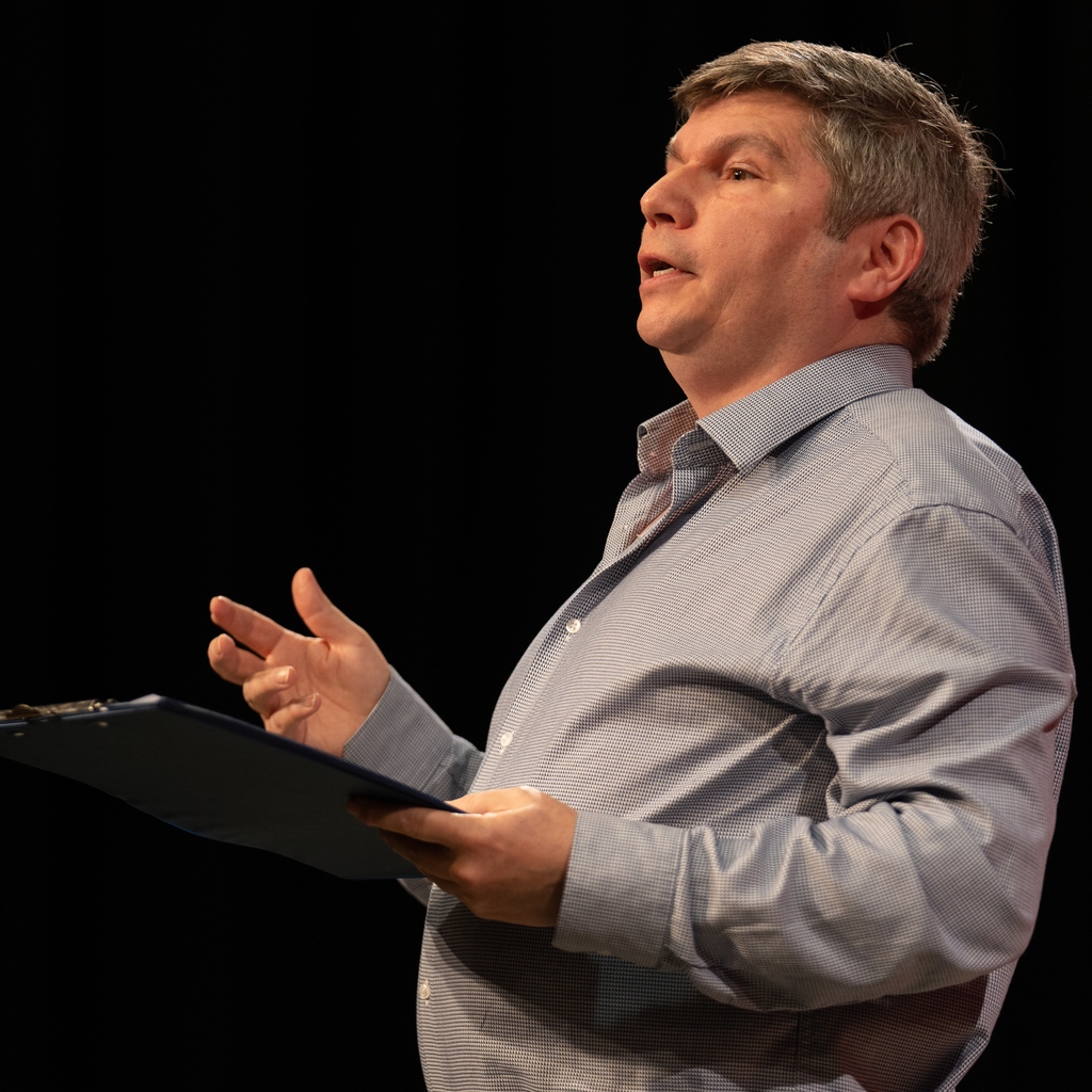 GeeseTheatre's tweet photo. ⭐ In this month's newsletter ⭐ @cbaim - a current member of our board, and founder of Geese Theatre Company UK - reflects on how Geese Theatre Company began 34 years ago... 👏 worth a read we think! Check it out here: https://t.co/a90feQ3zk4 📖 https://t.co/CQDsuQR0ud