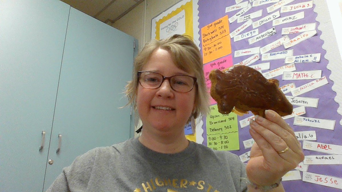 Con mi pan dulce... estoy feliz! Gracias! <a href="/rocharoy/">Roy Rocha</a> @SamBriseno26 #CampEscamilla #GoingForTheGold