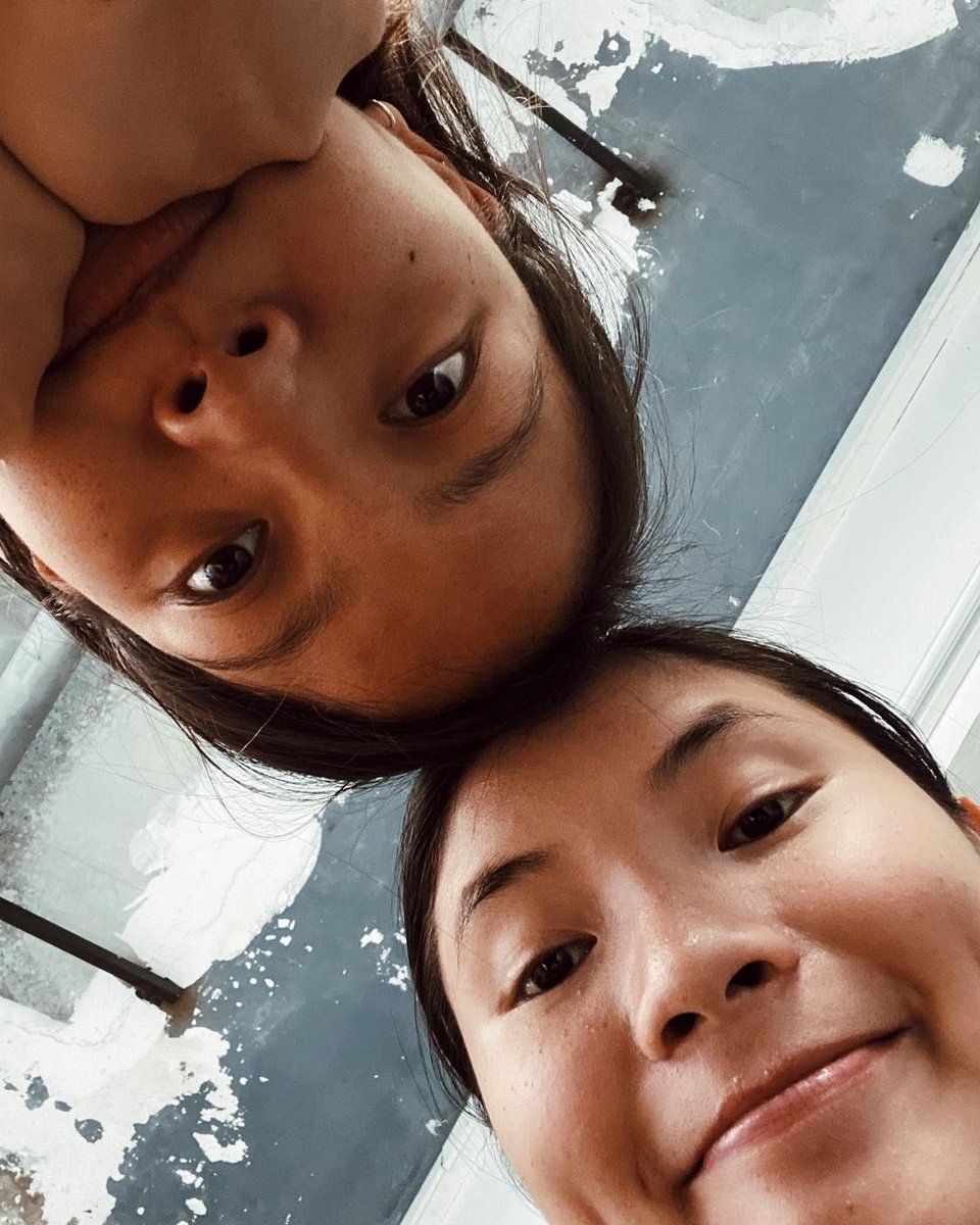 animolozowl's tweet photo. WAIT NAISALBA NIYO AKO SA KADILIMAN!!! 

WHY NAMAN SORPRISAAAA! CUTIEEEE NILAAAAA HUHUHUHUHU ❤️🏳️‍🌈 https://t.co/Y5uAC7oDps