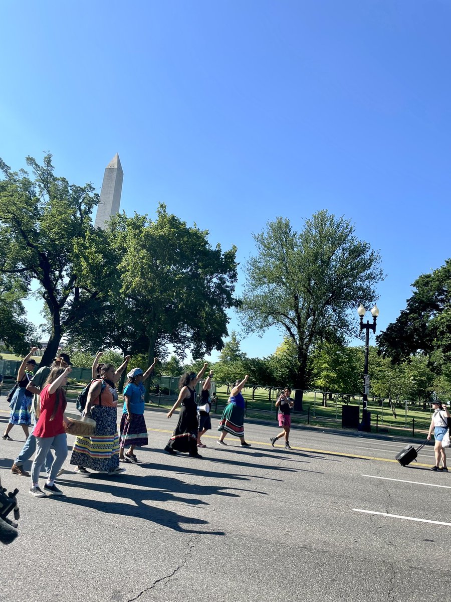 Powerful procession between blockades with folks of  <a href="/IENearth/">Indigenous Environmental Network</a>. #BuildBackFossilFree #StopLine3