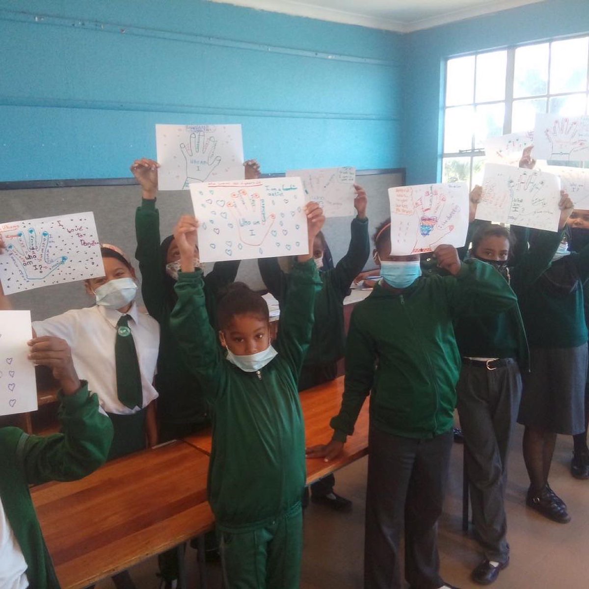 HealtheHoodZA's tweet image. Define Yourself?🤔…Define your Destiny!!🎨🖌🙌🏽🌟❤️#art #artexpression #beyourself #healthehoodproject #changingmindschangesaction #eachoneteachone