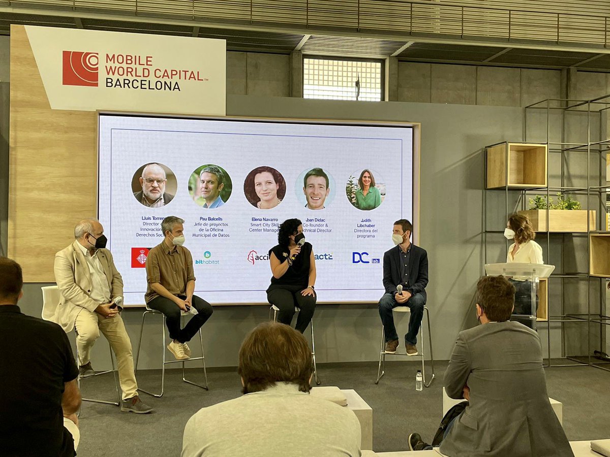 Mobile World Capital Barcelona (@mwcapital) on Twitter photo Presentació de <a href="/DataCityLab/">DataCity Lab</a> que té com a objectiu reduir la pobresa energètica dels colectius més vulnerables mitjançant la generació d’electricitat amb energia solar fotovoltaica. <a href="/mickdonaldson/">michael donaldson</a> presenta el projecte de <a href="/bcn_ajuntament/">Ajuntament de Barcelona</a>, <a href="/ACCIONACareers/">People | ACCIONA</a> i <a href="/urbanimpacte/">ImpactE</a>. #MWC21 Presentació de <a href="/DataCityLab/">DataCity Lab</a> que té com a objectiu reduir la pobresa energètica dels colectius més vulnerables mitjançant la generació d’electricitat amb energia solar fotovoltaica. <a href="/mickdonaldson/">michael donaldson</a> presenta el projecte de <a href="/bcn_ajuntament/">Ajuntament de Barcelona</a>, <a href="/ACCIONACareers/">People | ACCIONA</a> i <a href="/urbanimpacte/">ImpactE</a>. #MWC21