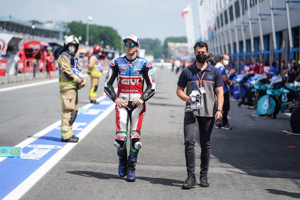 HondaRacingIND's tweet photo. This weekend was an absolute thriller! π₯ Here are the highlights from #NetherlandGP. Stay tuned for more!
#NetherlandGP #MotoGPUpdates #RaceUpdates #HondaRiders #HondaRacing #RacingEnthusiasts #RepsolHondaTeam #LCRTeam #HondaTeamAsia #Racing https://t.co/2em0ujsLGN