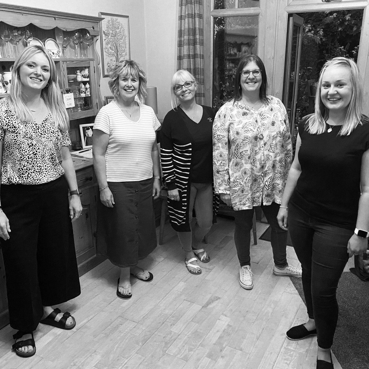 What an epic Tuesday night; an England ⚽️ 🏴󠁧󠁢󠁥󠁮󠁧󠁿 win 🏆 and an evening of coaching with the magnificent <a href="/mckidity/">sally mclean</a> ! 🙌🏼 So great to be making music together again! 🥰 #coaching #LABBS2022 #covidbreath #winwin #INHOUSE #togethertoday 💈🎵🎶