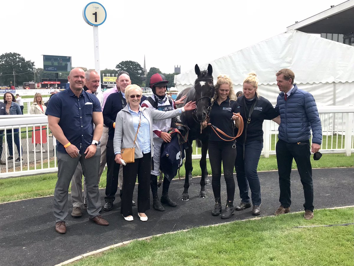 ValueRacingClub's tweet photo. A smart chasing debut from Pisgah Pike @WorcesterRaces. Beating horses rated much higher than him. Beautifully turned out and prepped by @jamiesnowden and all at Folly House. Super ride by Gavin Sheehan. https://t.co/zJQkS9fEWp