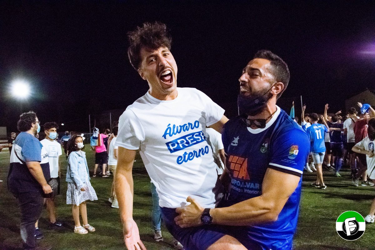 rgcroberto9's tweet photo. Un sentimiento llamado FÚTBOL 💙
@JosePA_16 https://t.co/xGX1QhpwPJ