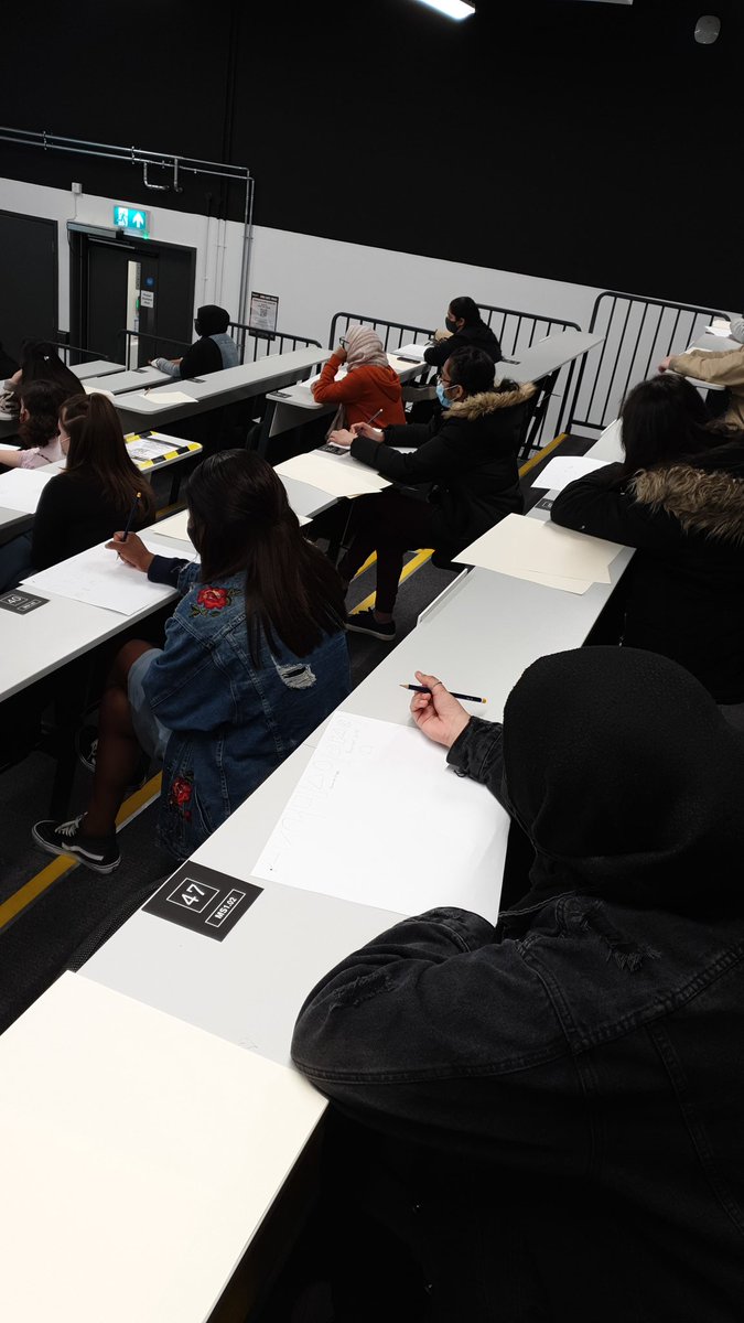 DMUEngagement's tweet photo. Pencils are scribbling in our #Drawing session at #DMUAspire! Experimenting with perspective and shapes! Stay tuned for results! #DMU https://t.co/WClcKnhEi5