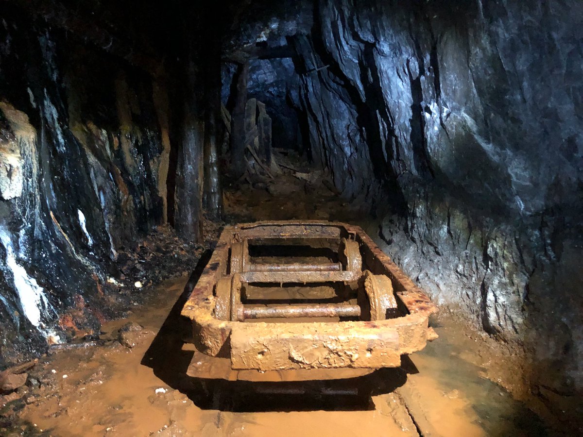 LisaForteUK's tweet photo. Think this has to be one of the best underground photos Iβve ever taken! The colours are great!
.
#snowdoniamine #snowdonia #mine #mineexploring #orecart #explorer #adventurer #extremesports #bebrave #strongwomen #exploremore #exploretheworld https://t.co/ZTnRErFsaw