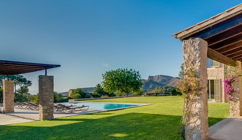 DawesProduction's tweet image. A rather nice spot in #Mallorca for a #photo shoot. Just one of our &apos;stay and shoot&apos; #locations on the island.
#photography #productioncompany #production #photoshoot #Location #locationshoot #countryside #balearicislands #majorca