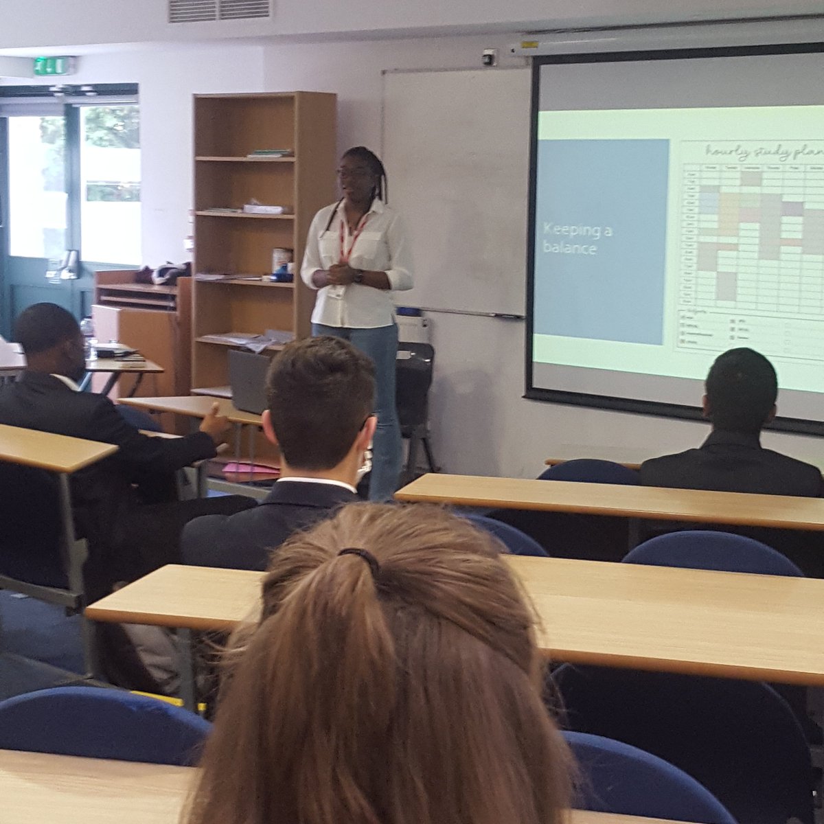 HabsAdamsGS's tweet photo. Two more of our #OldNovaportans kindly joined us today for #ProgressionWeek @careers_ha. Ademide #Classof2020 gave an insight into living &amp; studying in London &amp; Harry #Classof2018 shared his love of a finance apprenticeship with Close Brothers. #Alumni #StayingInTouch #HabsFamily https://t.co/O8jmnPiiSY