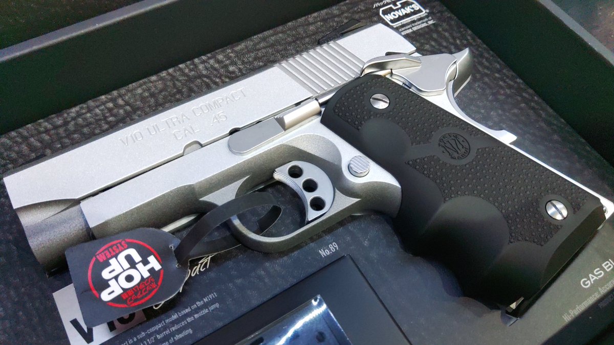 1co_m's tweet photo. #ニューフェイス
#東京マルイ #ハンドガン #拳銃
#ガスガン #ガスブローバック
#SPRINGFIELDARMORY社
#ノバック社 #V10UltraCompact
実銃は10年足らずで廃盤になってしまったそうです。
1911やM45A1のマガジンが使えるそうな。
デトニクスは若干短いので使えないけど逆は入るとのこと。
#射撃酒場NEST https://t.co/oiGRKi1kkh