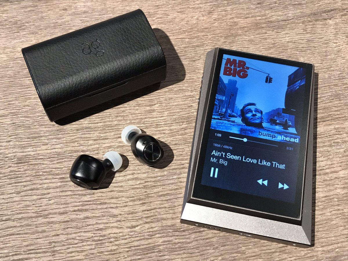 reb_audio's tweet photo. 本日の #final_推し曲 ①
Mr.BIGの「Ain’t Seen Love Like That」
ギターイントロから始まる、のどかな一曲🎶
この曲で「that」の発音を覚えました✨
#TWS04K はベースラインの存在感をはっきりと感じられ、広い音場にボーカルが心地良く響きます☺️ https://t.co/3foDS3WTig