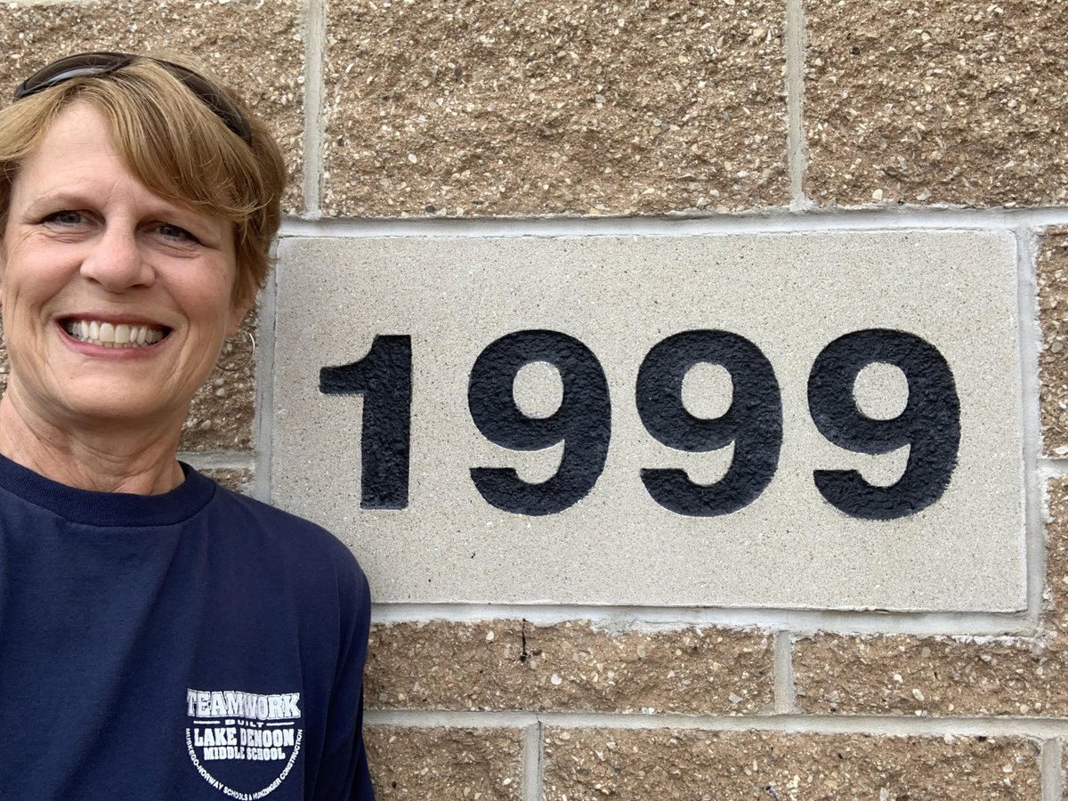 I decided to bookend my career at Lake Denoon by wearing the same shirt on my last day as I wore on the first day our school opened in 1999.  All staff wore this "Teamwork built Lake Denoon" shirt.  Thanks, Muskego Norway, for 37 wonderful years!