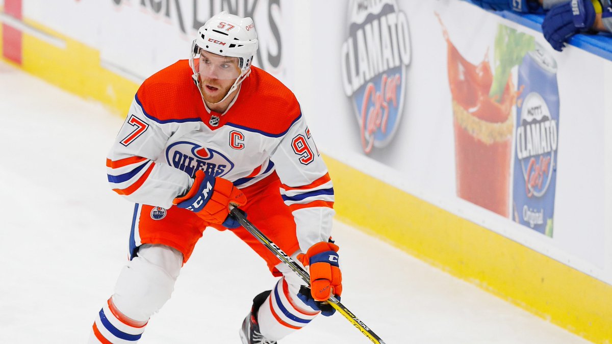 Bob_Stauffer's tweet photo. Connor McDavid 
First 6 seasons:

Points: 574 (1st)
Assists: 379 (1st)
GWG: 44 (1st)
P/GP: 1.41 (1st)

Hart Trophy: 2
Lindsay Award: 3
Art Ross: 3
1st All Star C: 4

Generational! https://t.co/oAFSonGHVi
