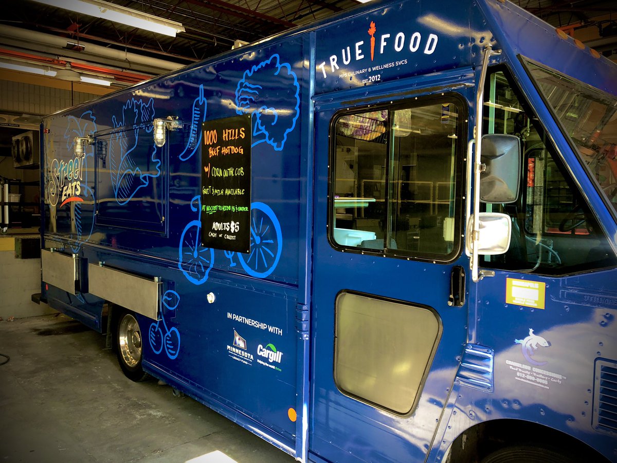 We are loaded up and ready to serve 1000 Hills beef hot dogs &amp; corn on the cob today. No cost for youth 18 and under! Hope Academy at 11:30, Whittier Park at 12:50, Hosmer Library at 1:20 &amp; King Park at 1:50. #eatoutside