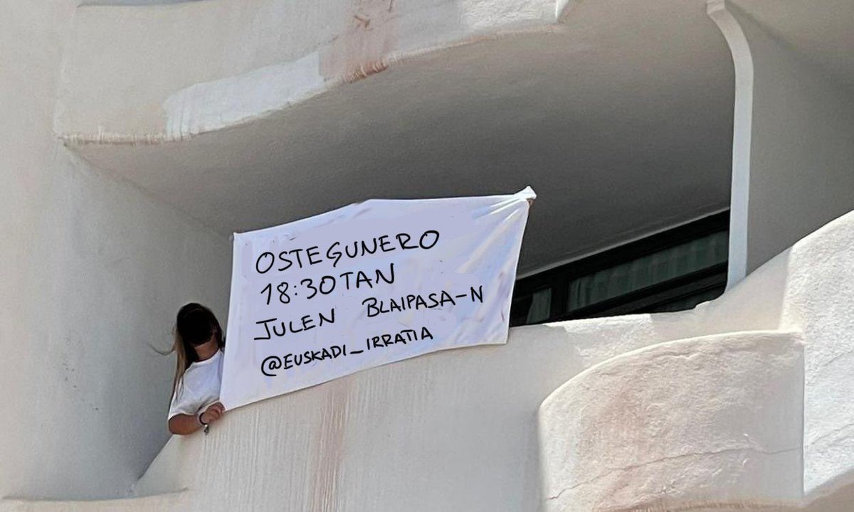 JulenHernandez's tweet photo. Bihar hasita ostegunero 18:30ak aldera #Blaipasa-n izango naiz @unaiiradi-ren agintepean. Piztu @euskadi_irratia eta jarri @baipasaEI.
A partir de mañana y cada jueves a las 18:30 me escucharéis en directo en #Blaipasa, la edición de verano de @baipasaEI, en @euskadi_irratia. https://t.co/c8ljnauKvS
