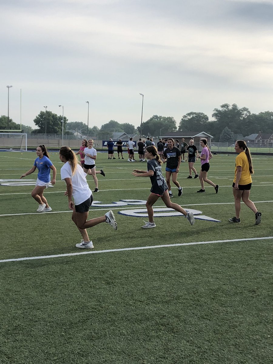 mholmesbrosius's tweet photo. Having some fun during conditioning summer weights @NPHS_Activities @nphsdawgsgtenn @CoachHammond__7 @NPHSDawgsSB @np https://t.co/y6FaoeeeXa