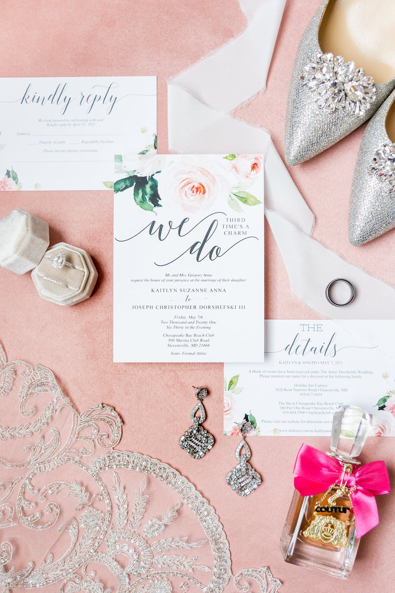 CreativeUnionD's tweet image. We love these photos one of our customers shared from their wedding day! Use our Blushing Blooms collection for all of your wedding stationery and signage needs. Shop the whole collection here: tidd.ly/31awazx 
credit: Chesapeake Charm Photography