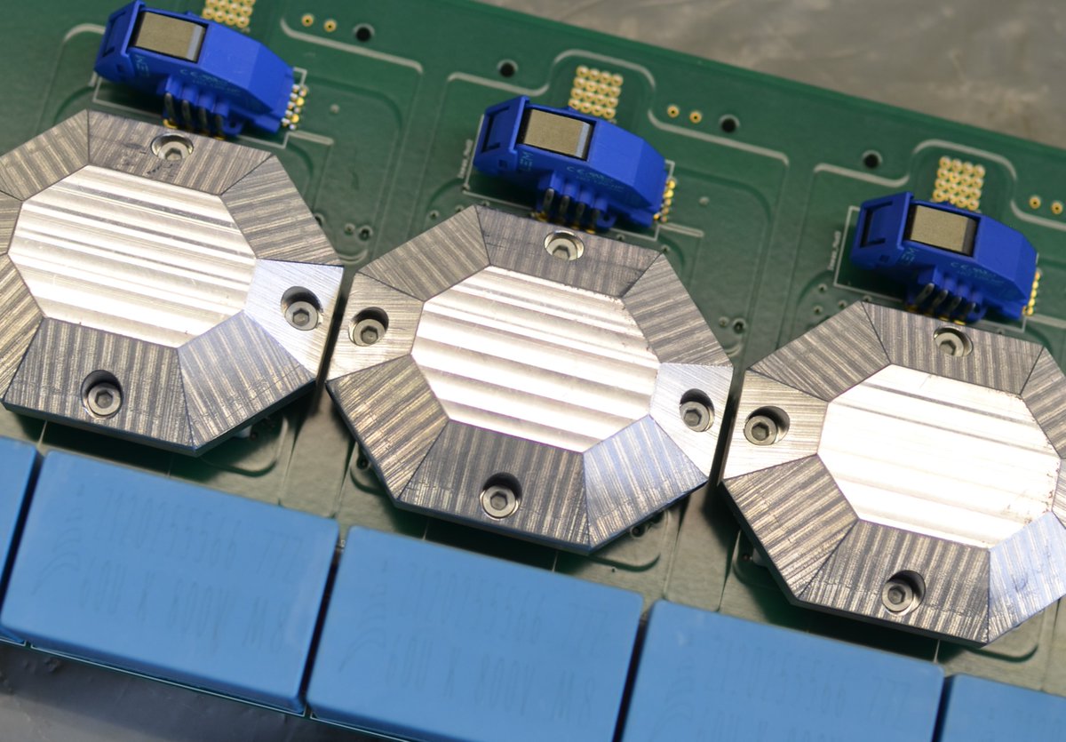 swissloop's tweet image. Today we would like to say a big thank you to our Gold partner @Infineon, who supported us with the provision of semiconductors, helping us to reach maximum performance with their state-of-the-art power modules.

#Swissloop #Hyperloop #Technology #Engineering #Innovation