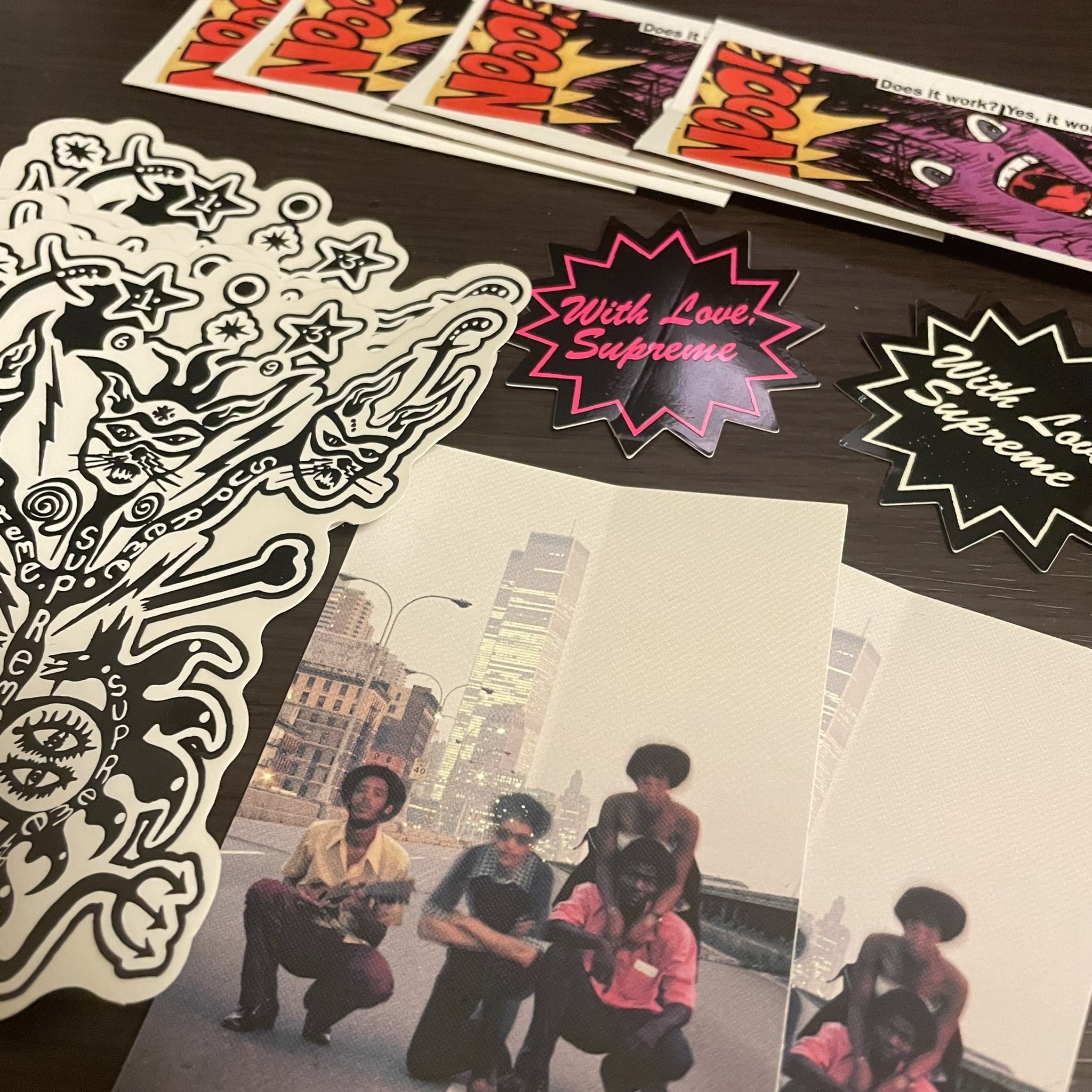 ট ইট র ステカセ コンプできてるのかな Supremebabylon Supreme Sticker シュプリーム ステッカー T Co 5oiisfjk6i ট ইট র