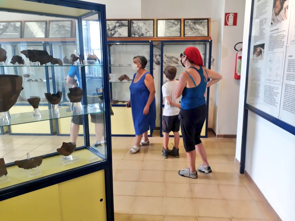 Domenica scorsa Geo-trekking archeologico lungo la strada megalitica fino al Monte Greppino, per rivivere miti e credenze degli antichi abitanti del #Beigua, che qui hanno lasciato numerosi segni della loro presenza
E visita straordinaria al Museo di Alpicella #Varazze