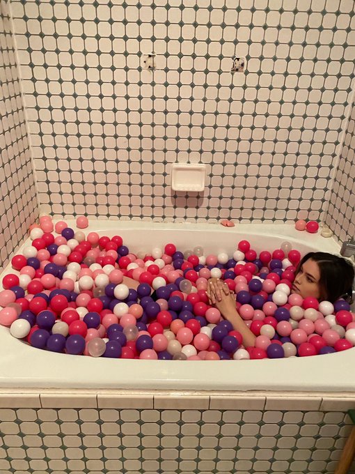 If you need me I&rsquo;ll be here. https://t.co/b22vcqbPXe