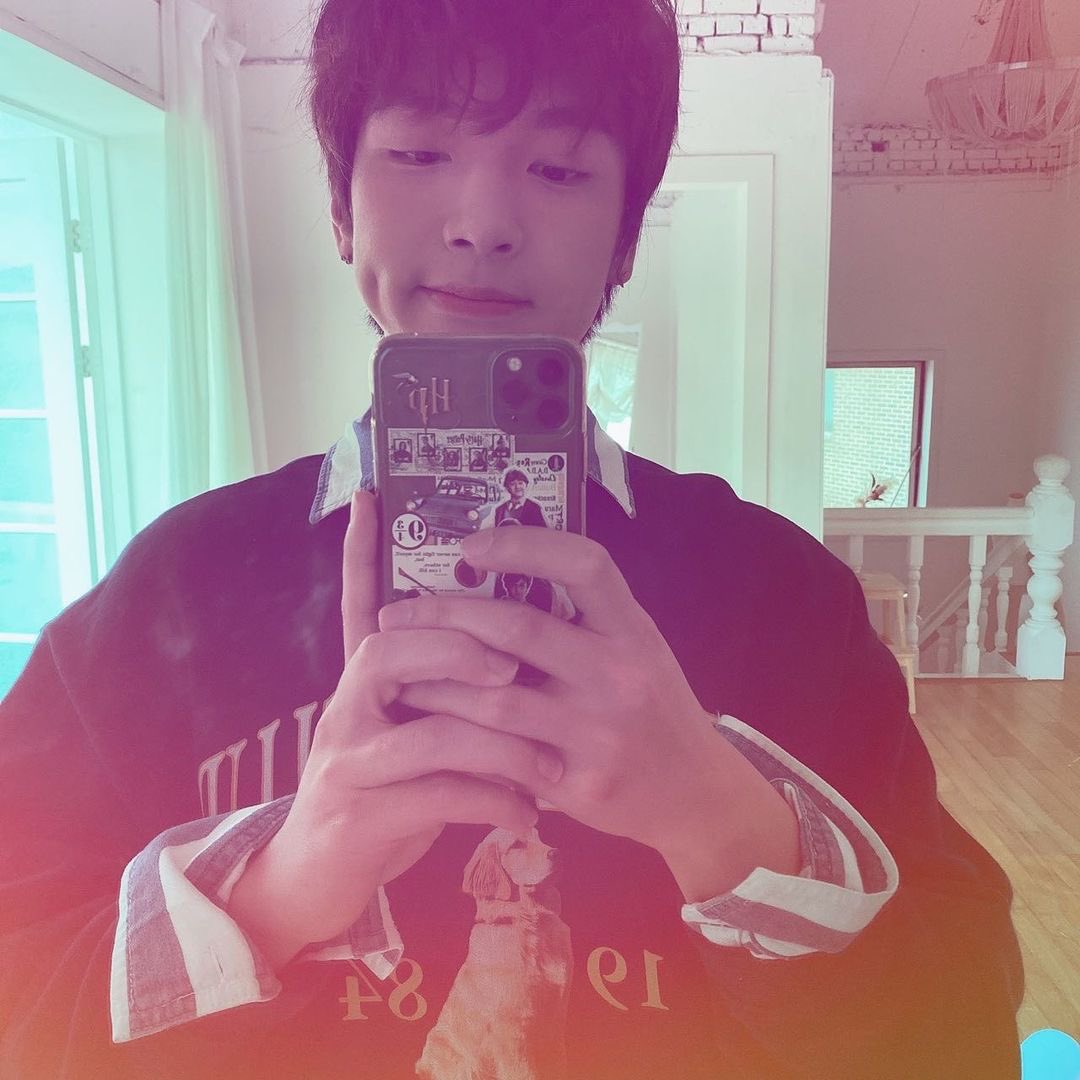 NFlyingItalia's tweet photo. [30.06.2021]{JH IG} Foto📸
.
.
.
#엔플라잉 #NFlying #KimJaehyun #YooHweseung #inostri #NFia #mihanno #permesso #dicaricare #tutto #hehe https://t.co/hyLLetI3Gy