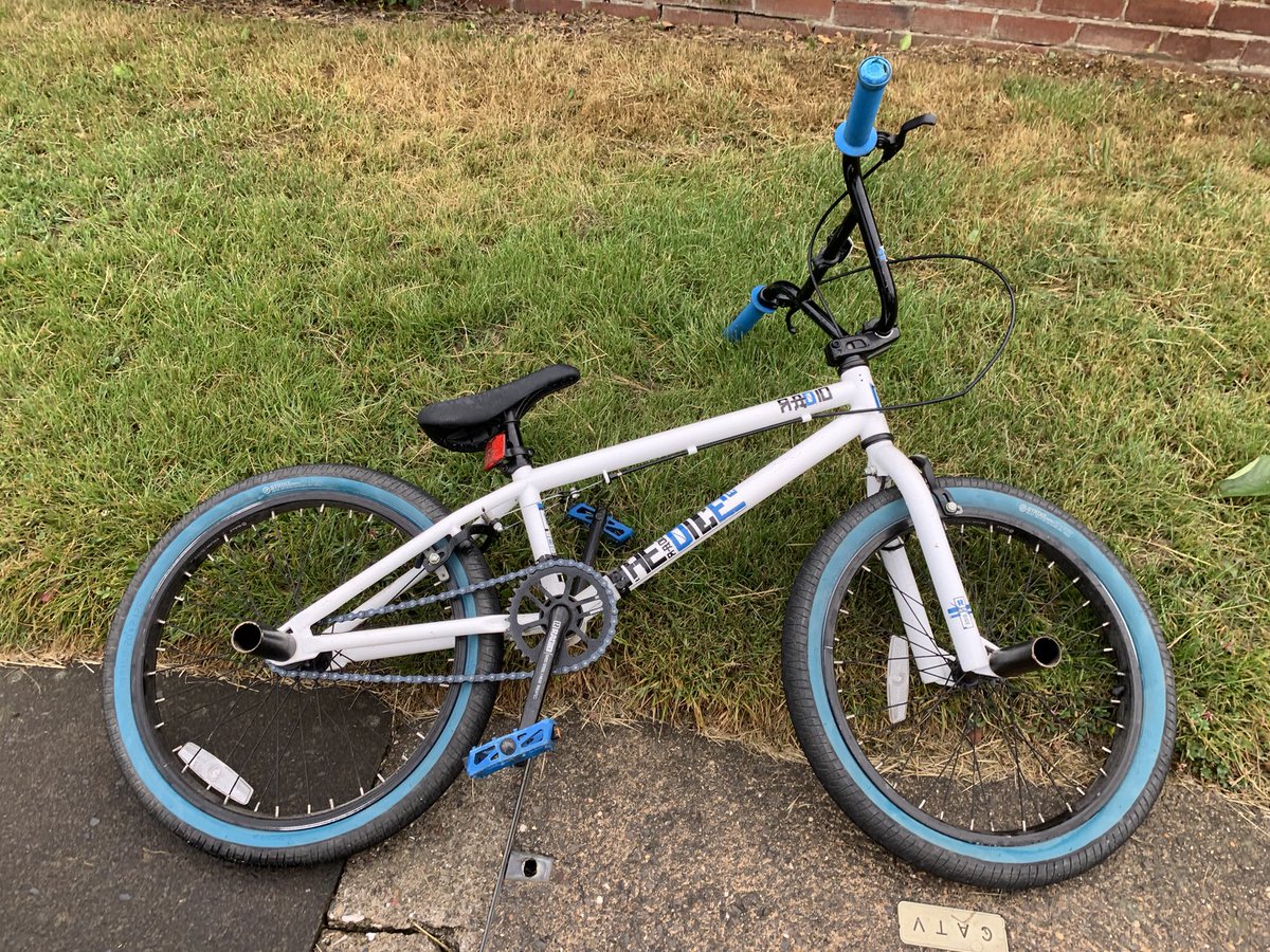 Look what we found while out delivering this morning! If you, or someone you know is missing this bike then please send us a message so we can return it to the rightful owner as soon as possible. Help out by sharing this post. #whitleybay