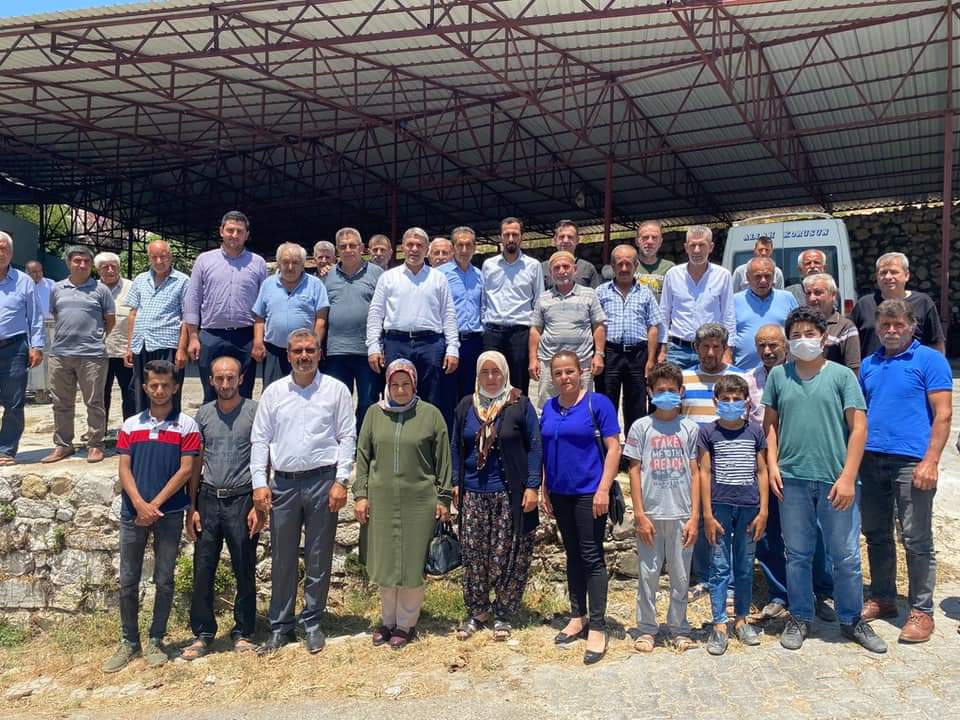 MehmetYalcintr's tweet photo. #Karacurun, #Çaksına, #Yukarıokçular, #Bozlu
Mahallelerimizde, Mahalle Muhtarlarımız ve Mahalle Sakinleri ile bir araya gelerek hasbihal ettik. Bizleri sıcak ilgi ve alaka ile karşılayan hemşehrilerimize teşekkür ederiz. https://t.co/UcAdnqj52P