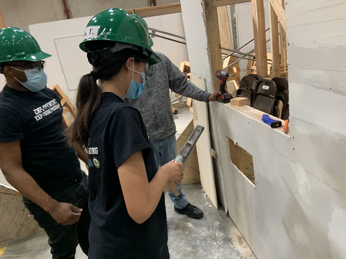 MandelaInc's tweet image. CMTC partnered with the Police Activity League (PAL) to create a 6-week program for the Alameda County High School students. This program focuses on green construction home improvements.  #PALProgram #CypressMandela #greenconstruction #TrainingandDevelopment