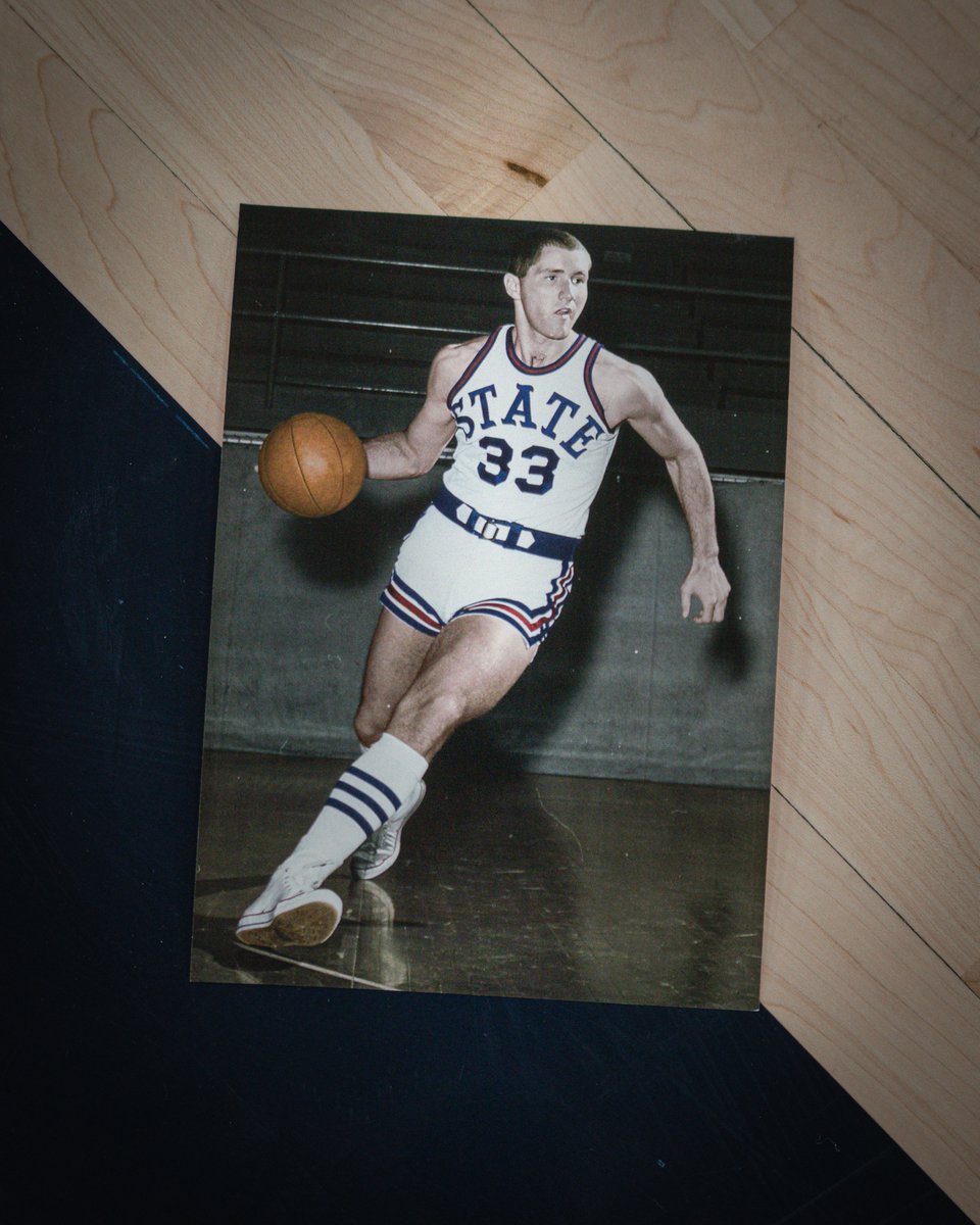 ⚡️ #SocialMediaDay Giveaway ⚡️

𝙍𝙚𝙩𝙬𝙚𝙚𝙩 for your chance to win one of these prints featuring #AggieLegends Phil Olsen and Wayne Estes!

#AggiesAllTheWay