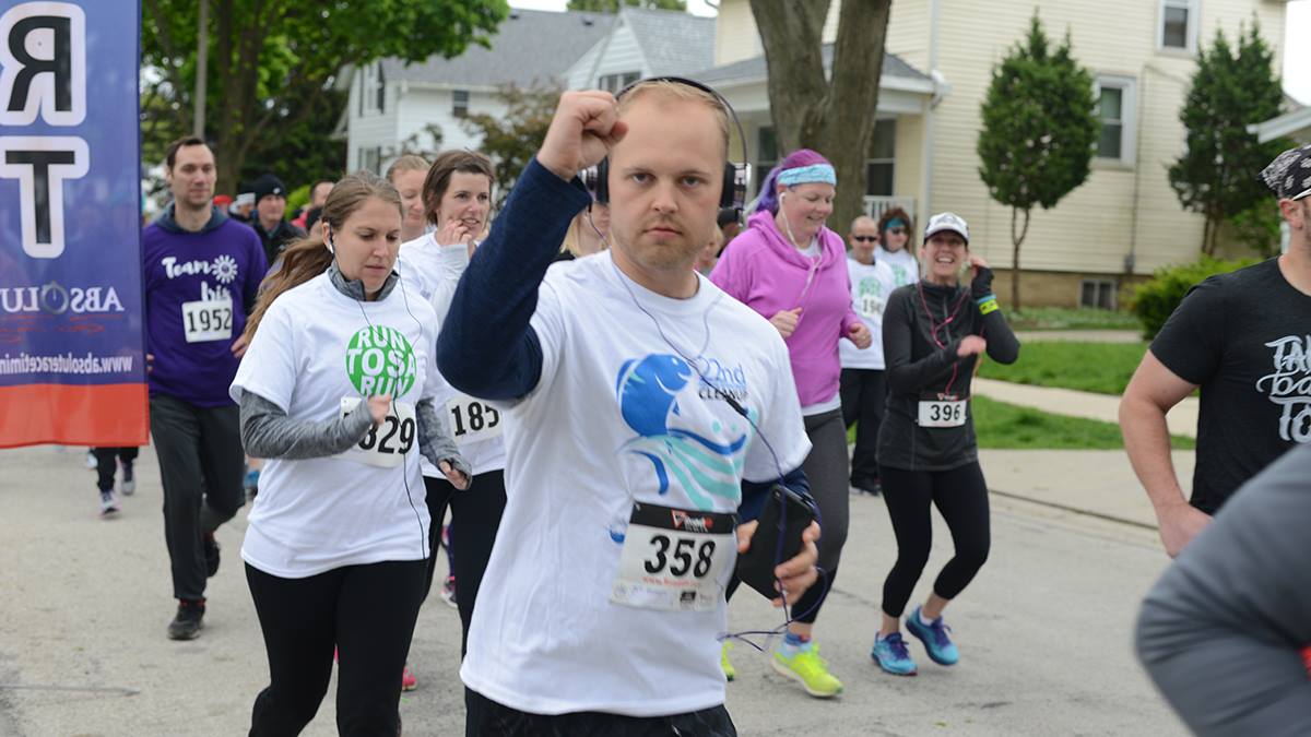 Run Tosa Run tweet media