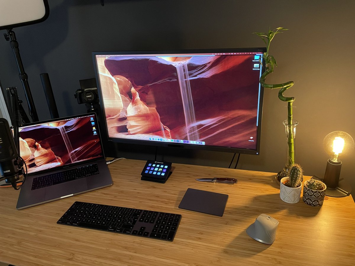 Bueno <a href="/CanonEspana/">Canon España</a> ya va tocando actualizar mi Canon EOS M6 para grabar lo paquete que soy jugando con la EOS M50 #GamingWithEOSM50MarkII