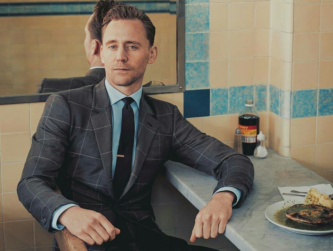 ChrptMarie's tweet photo. Those men 🌡🥵 #marvel #marvelmen #mcu #SebastianStan #TomHiddleston #tomholland #ChrisEvans https://t.co/nDV9WrGep8